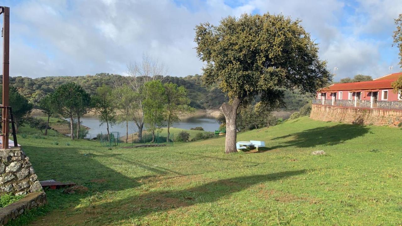 Villa Rural Sierra Hueznar El Pedroso Exterior foto